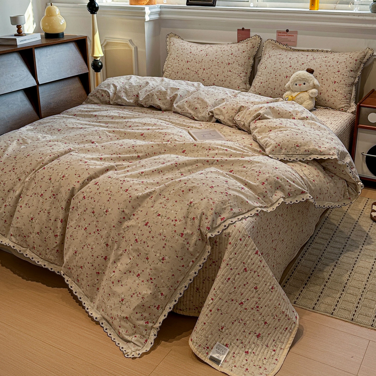 91家纺网 家纺一手货源 找家纺 橙子家居 2026新款纯棉法式复古蕾丝花边床盖四件套 花影