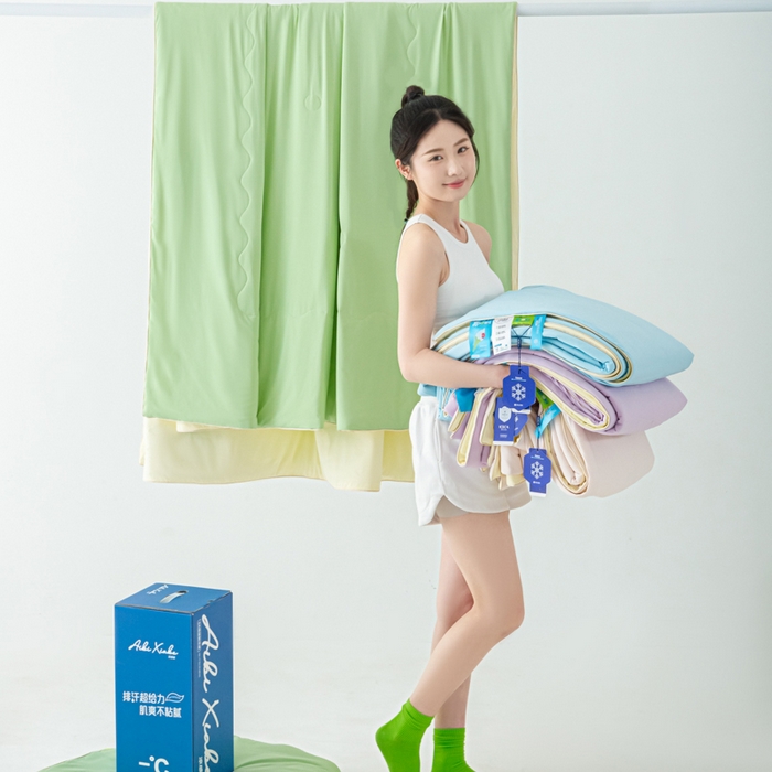 91家纺网 家纺一手货源 找家纺 爱彼家纺 2026夏季热款冰卡Pro+深睡双面用锦纶夏被空调被夏季A类抗菌冰凉单夏被-冰卡夏被系列 组合图仅展示