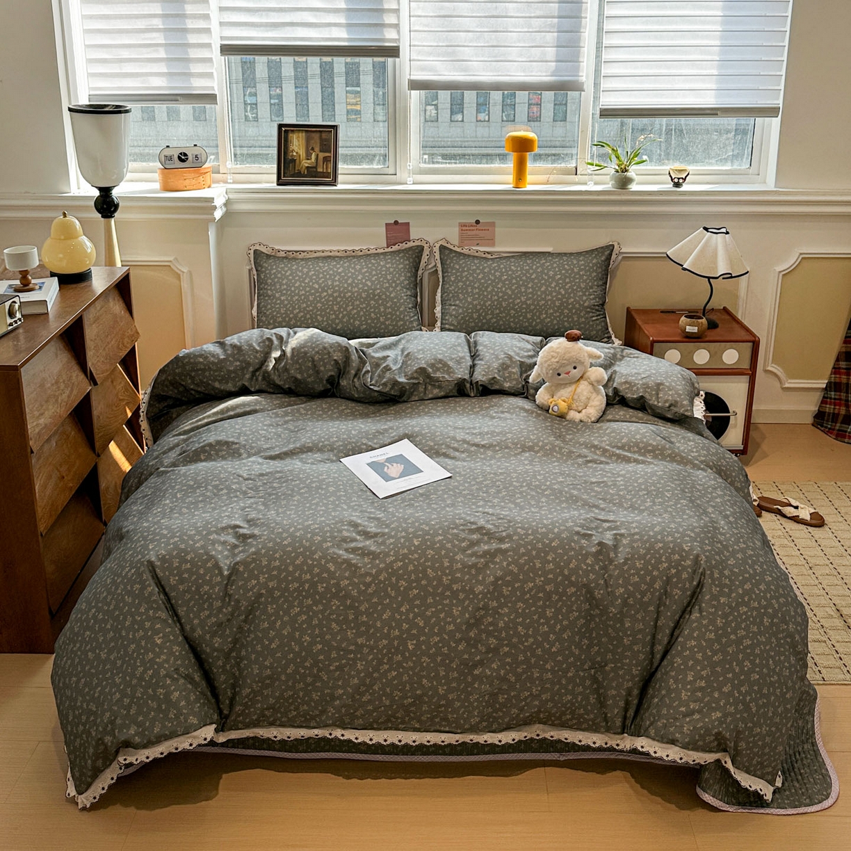 91家纺网 家纺一手货源 找家纺 橙子家居 2026新款纯棉法式复古蕾丝花边床盖四件套 墨影