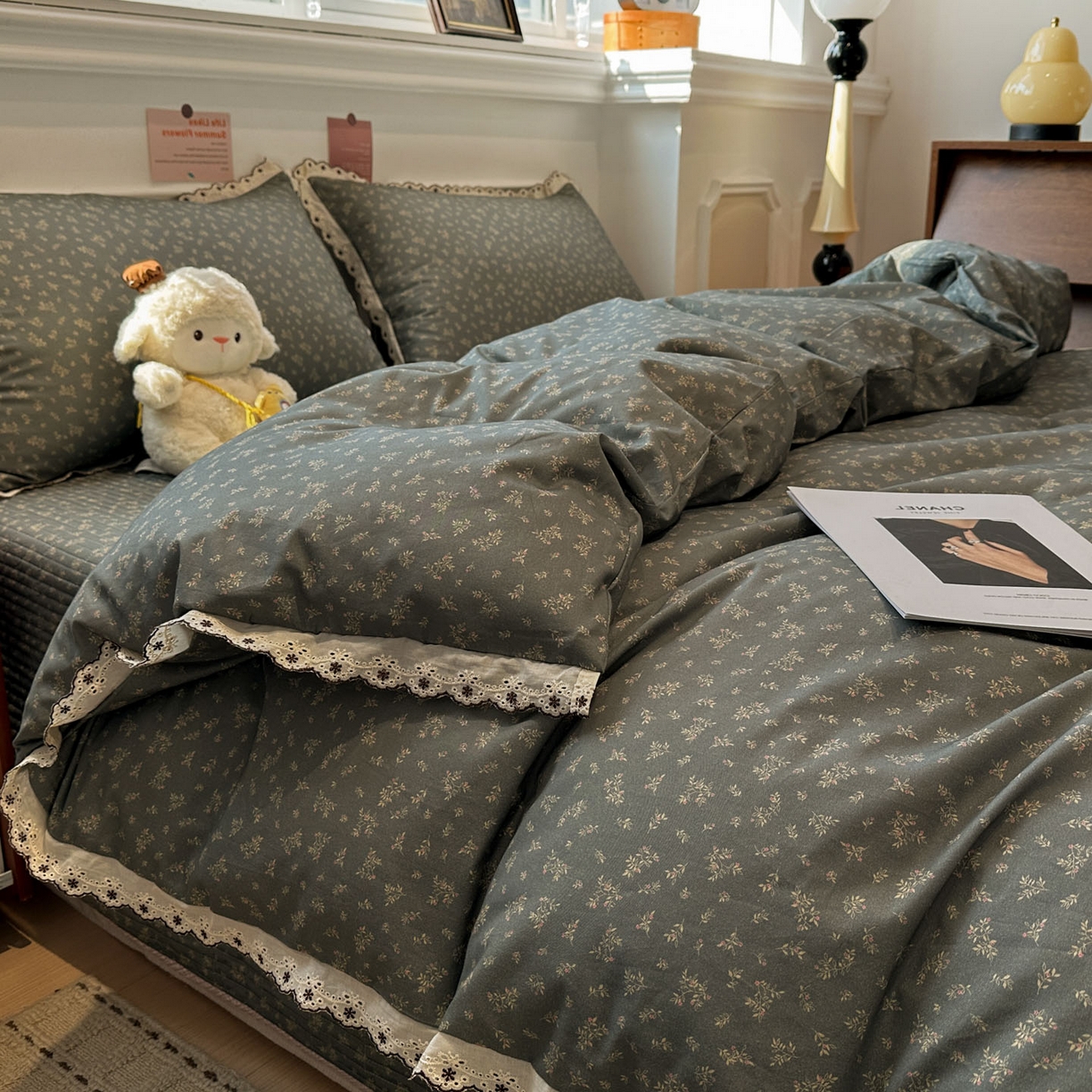91家纺网 家纺一手货源 找家纺 橙子家居 2026新款纯棉法式复古蕾丝花边床盖四件套 墨影