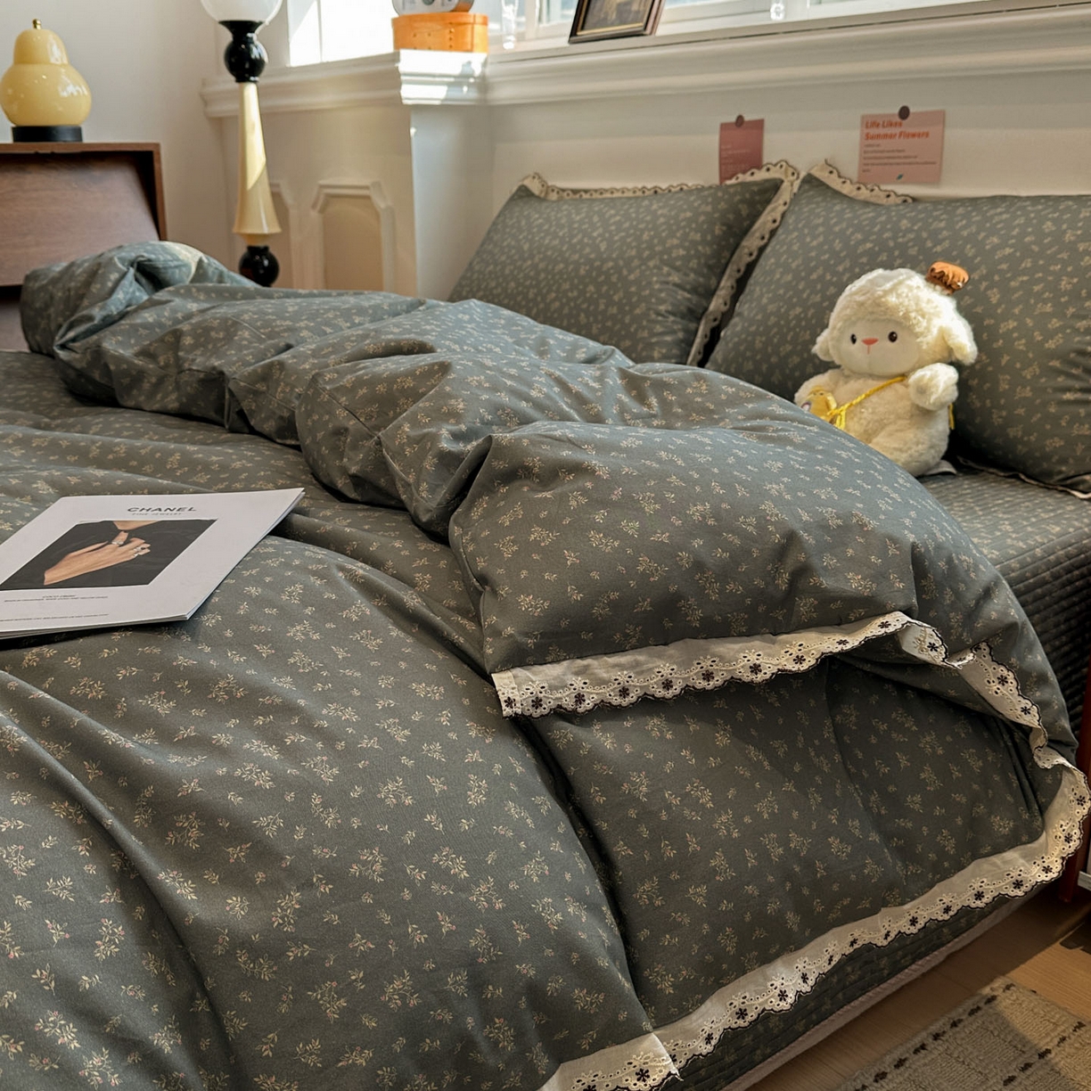 91家纺网 家纺一手货源 找家纺 橙子家居 2026新款纯棉法式复古蕾丝花边床盖四件套 墨影