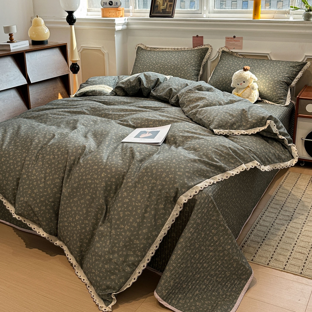 91家纺网 家纺一手货源 找家纺 橙子家居 2026新款纯棉法式复古蕾丝花边床盖四件套 墨影