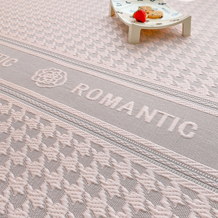 91家纺网 家纺一手货源 找家纺 七里香 2026新款千鸟阁凉豆豆3D冰豆豆床裙款凉席三件套 千鸟格-粉玉