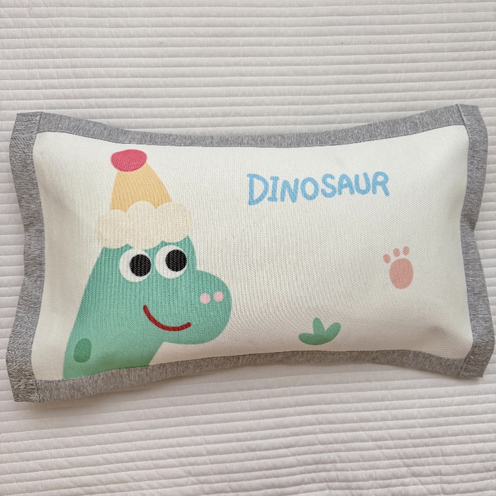 91家纺网 家纺一手货源 找家纺 萌宝家纺  2026新款900D加密儿童冰丝枕套夏季A类冰藤枕头 可爱恐龙-米白