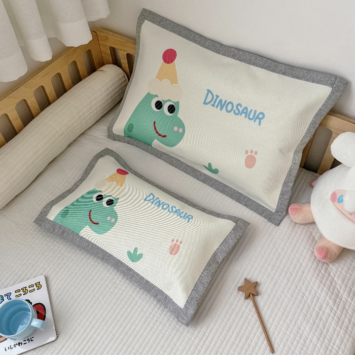 91家纺网 家纺一手货源 找家纺 萌宝家纺  2026新款900D加密儿童冰丝枕套夏季A类冰藤枕头 可爱恐龙-米白