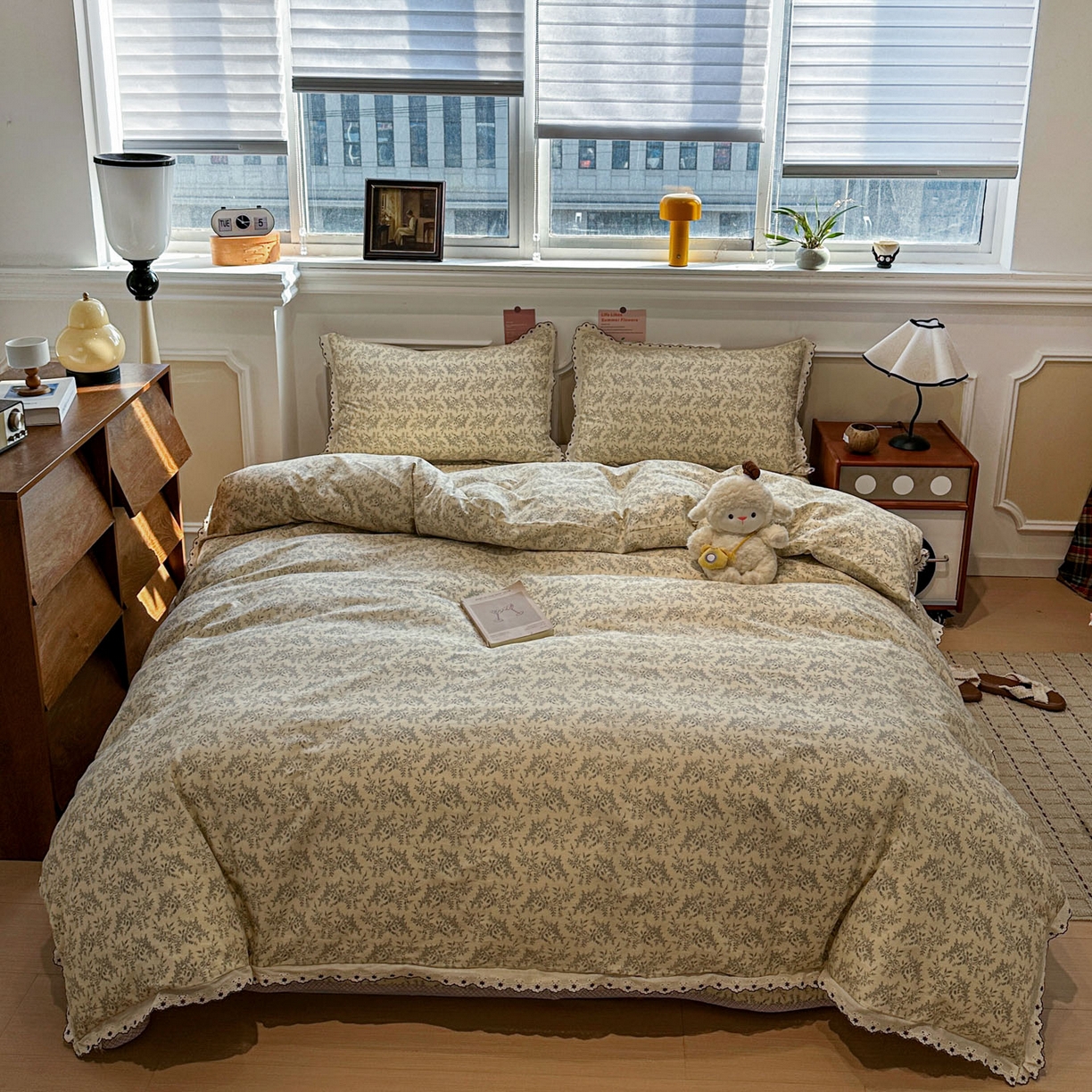 91家纺网 家纺一手货源 找家纺 橙子家居 2026新款纯棉法式复古蕾丝花边床盖四件套 枝蔓-浅灰