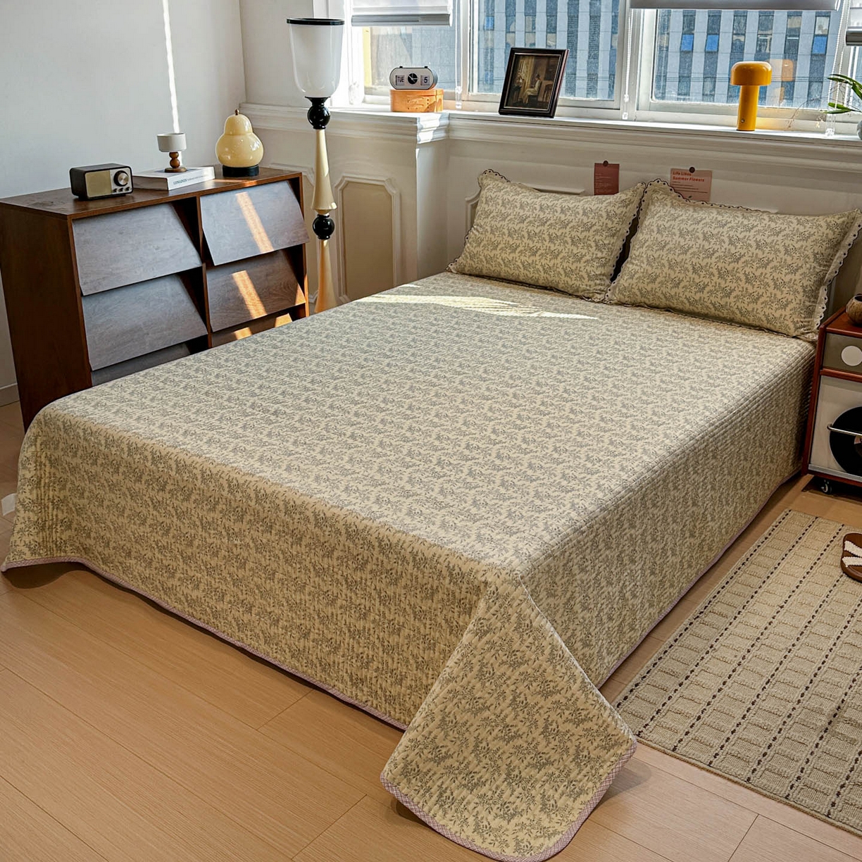 91家纺网 家纺一手货源 找家纺 橙子家居 2026新款纯棉法式复古蕾丝花边床盖四件套 枝蔓-浅灰