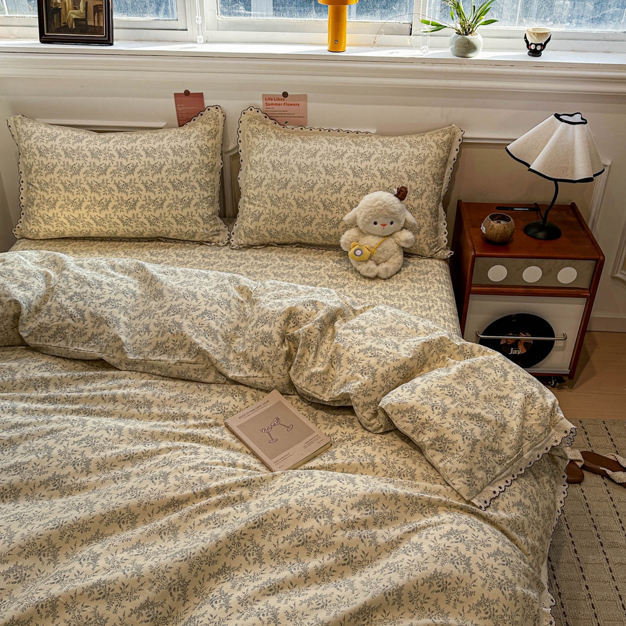 91家纺网 家纺一手货源 找家纺 橙子家居 2026新款纯棉法式复古蕾丝花边床盖四件套 枝蔓-浅灰