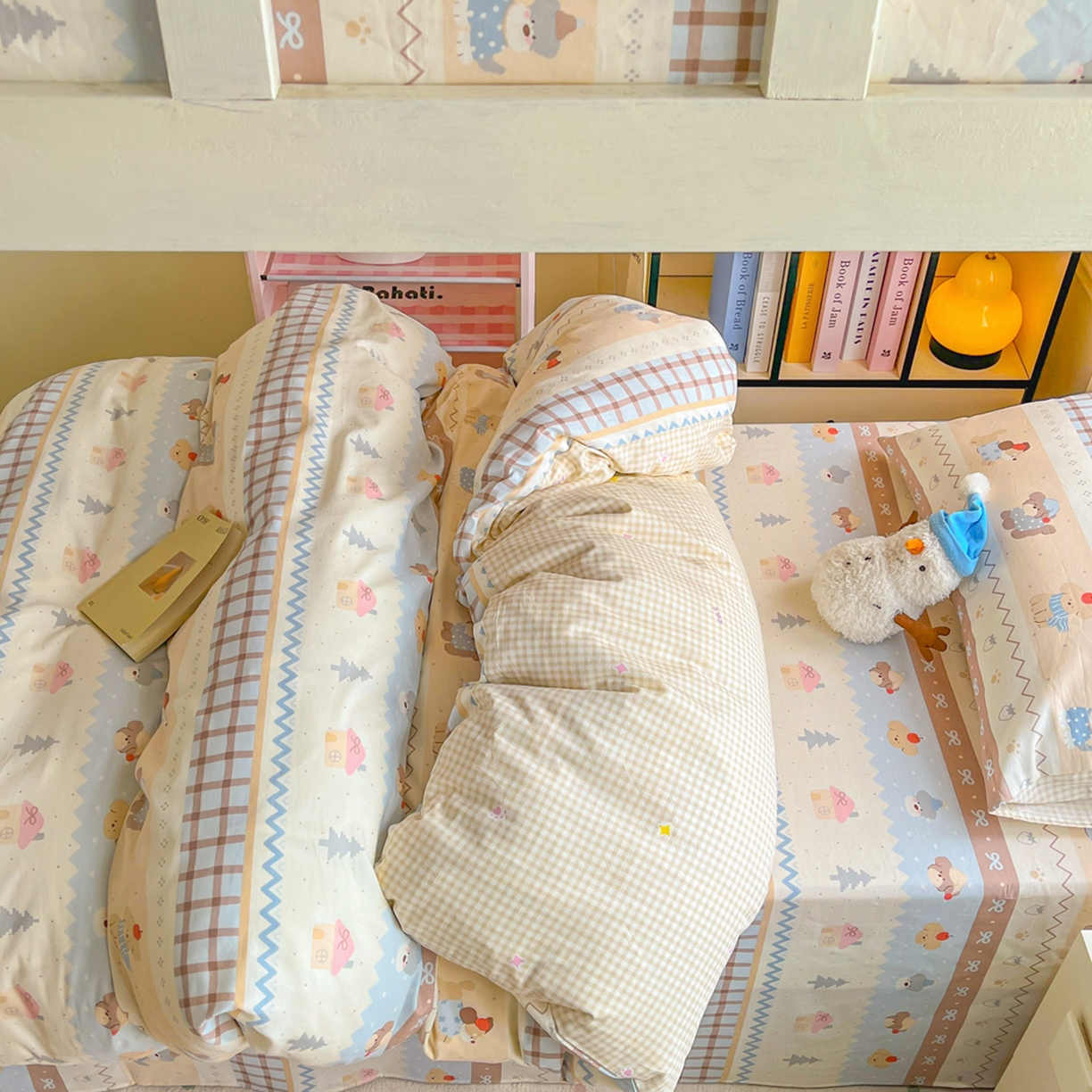 91家纺网 家纺一手货源 找家纺 简约家纺 2026新款全棉印花学生宿舍三件套系列 费尔岛小狗