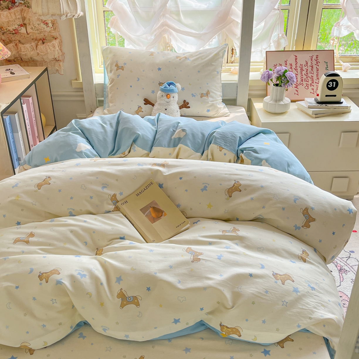 91家纺网 家纺一手货源 找家纺 简约家纺 2026新款全棉印花学生宿舍三件套系列 木马心愿