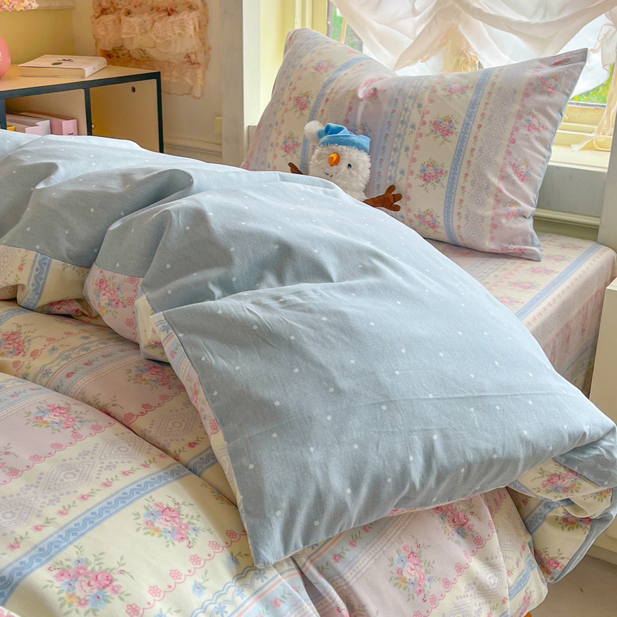 91家纺网 家纺一手货源 找家纺 简约家纺 2026新款全棉印花学生宿舍三件套系列 花满情