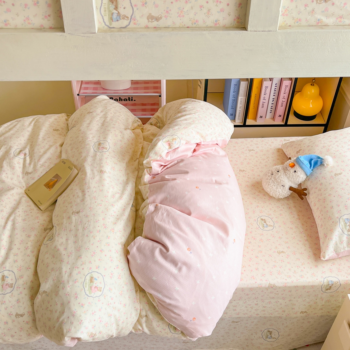 91家纺网 家纺一手货源 找家纺 简约家纺 2026新款全棉印花学生宿舍三件套系列 粉色花园兔-粉