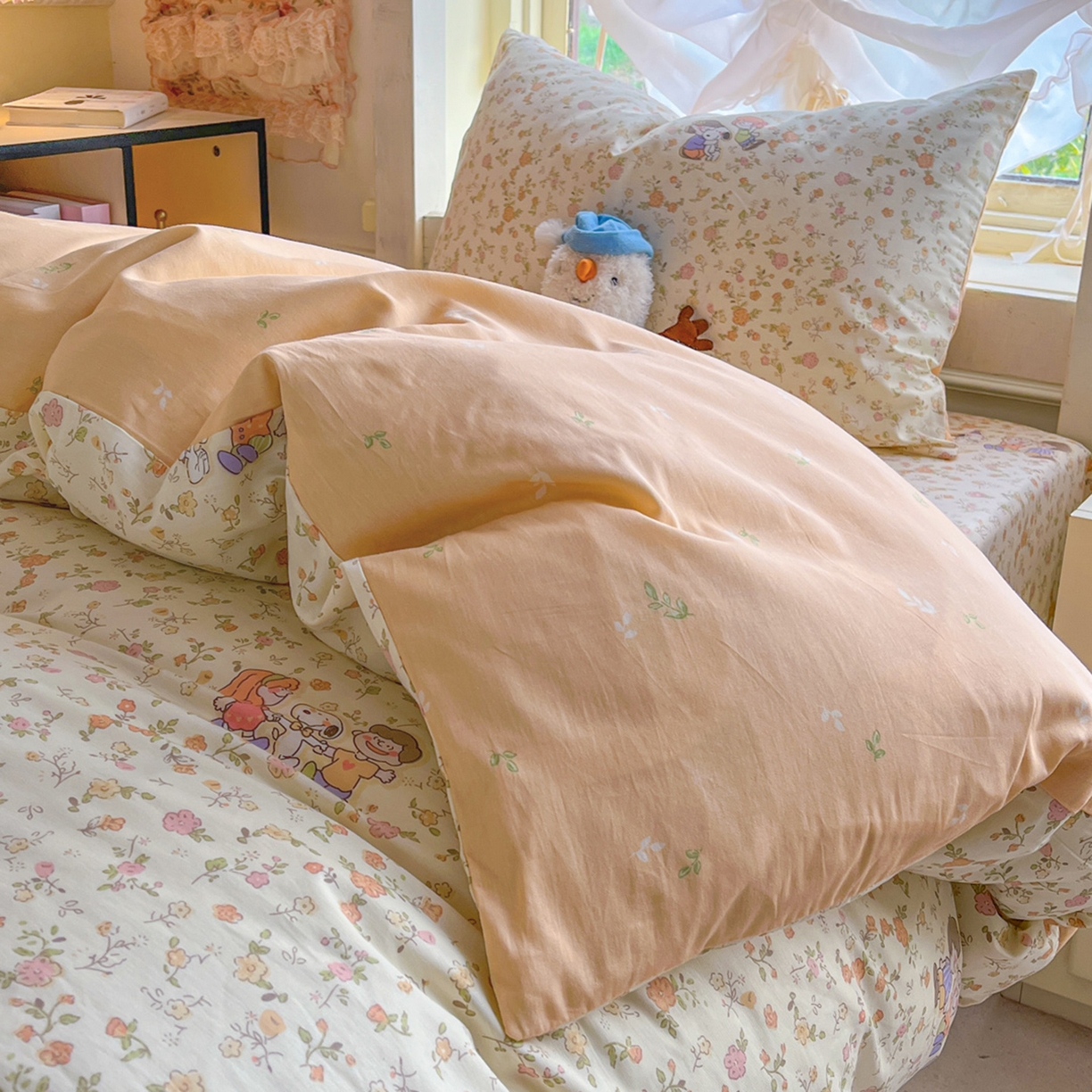 91家纺网 家纺一手货源 找家纺 简约家纺 2026新款全棉印花学生宿舍三件套系列 史努比花海