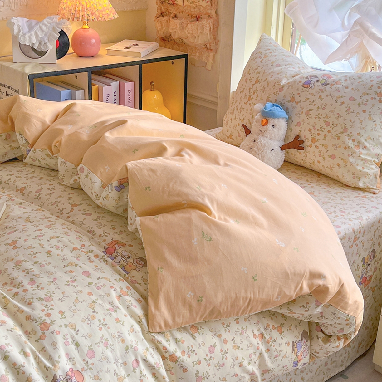 91家纺网 家纺一手货源 找家纺 简约家纺 2026新款全棉印花学生宿舍三件套系列 史努比花海