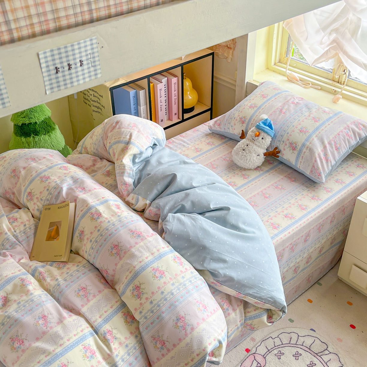 91家纺网 家纺一手货源 找家纺 简约家纺 2026新款全棉印花学生宿舍三件套系列 花满情