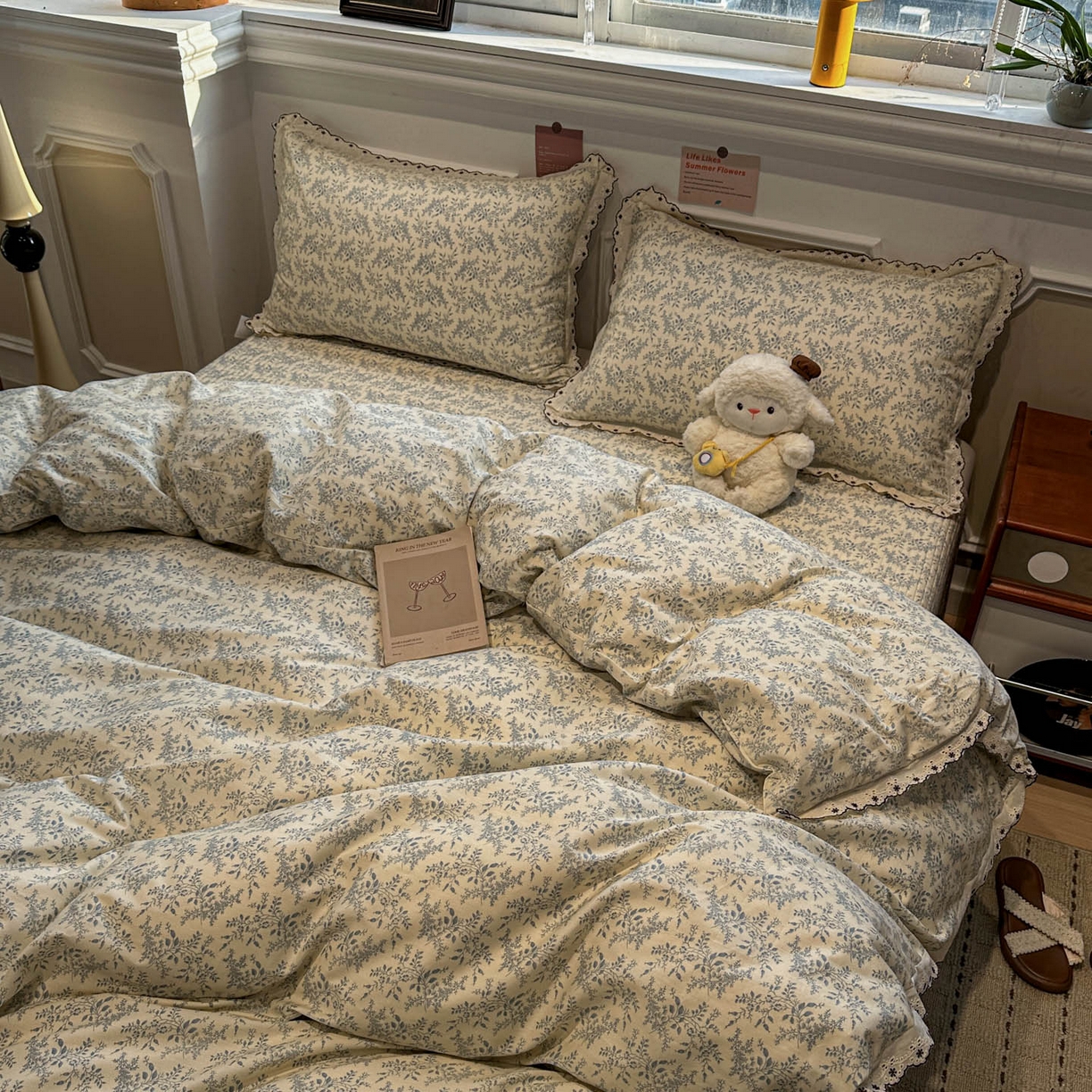 91家纺网 家纺一手货源 找家纺 橙子家居 2026新款纯棉法式复古蕾丝花边床盖四件套 枝蔓-浅蓝