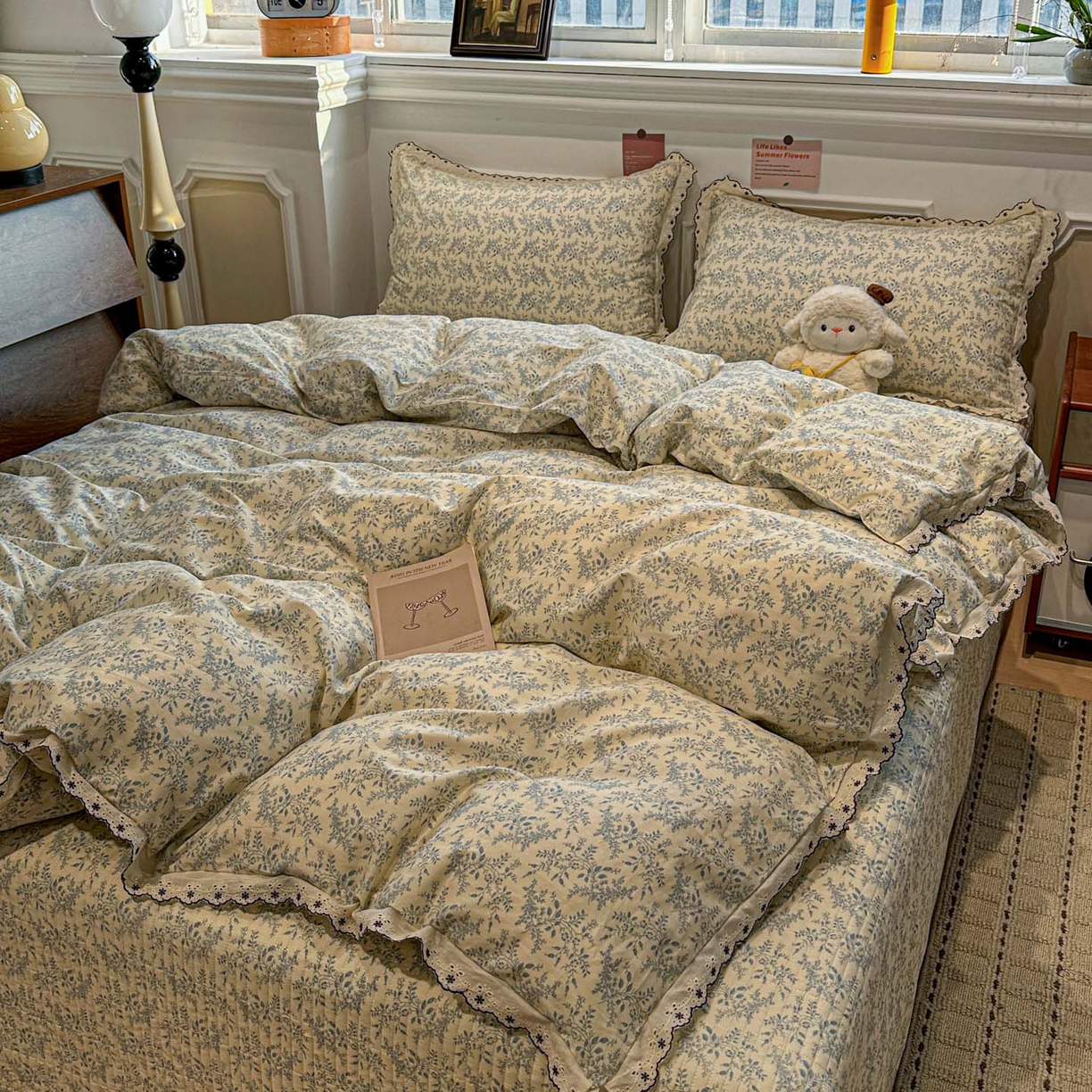 91家纺网 家纺一手货源 找家纺 橙子家居 2026新款纯棉法式复古蕾丝花边床盖四件套 枝蔓-浅蓝