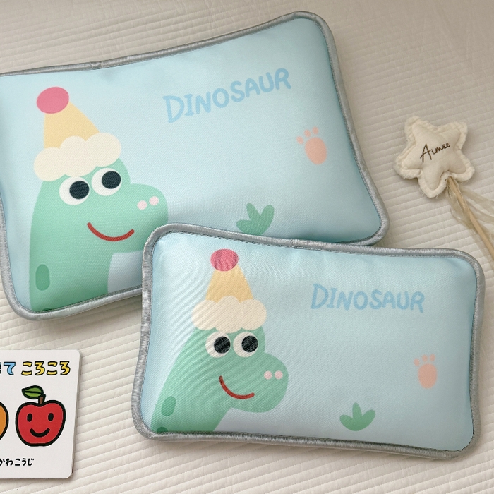 91家纺网 家纺一手货源 找家纺 萌宝家纺  2026新款夏季凉感儿童冰丝枕套双面冰藤枕(新增花型） 帽子恐龙