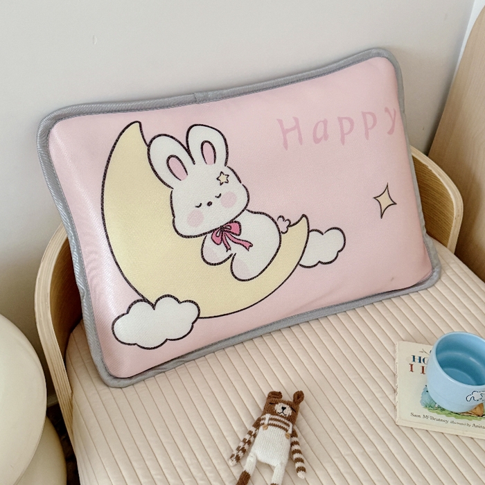 91家纺网 家纺一手货源 找家纺 萌宝家纺  2026新款夏季凉感儿童冰丝枕套双面冰藤枕(新增花型） 月亮兔