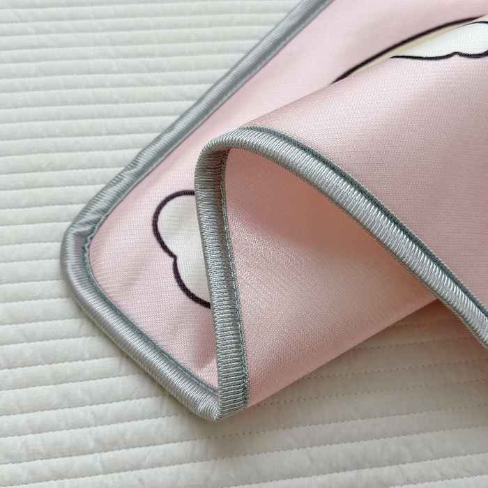 91家纺网 家纺一手货源 找家纺 萌宝家纺  2026新款夏季凉感儿童冰丝枕套双面冰藤枕(新增花型） 月亮兔