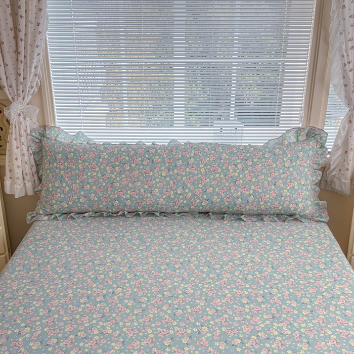 91家纺网 家纺一手货源 找家纺 爱多多家居 2026春夏花边款水洗古棉枕套长枕套 床裙-薄荷玫瑰