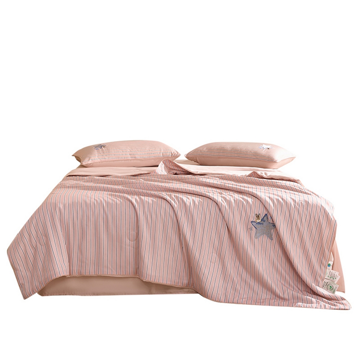 91家纺网 家纺一手货源 找家纺 慕晨 2026新款天丝莱赛尔数码印加绣花高级简奢丝滑丝绸卡通款夏被四件套 星兔