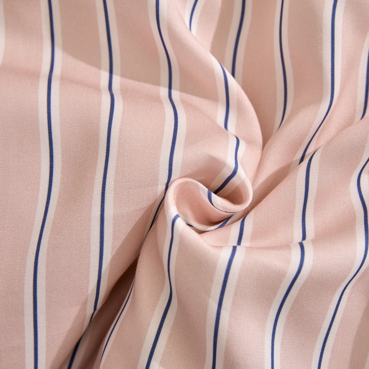 91家纺网 家纺一手货源 找家纺 （总）慕晨 2026新款天丝莱赛尔数码印加绣花高级简奢丝滑丝绸卡通款被套四件套