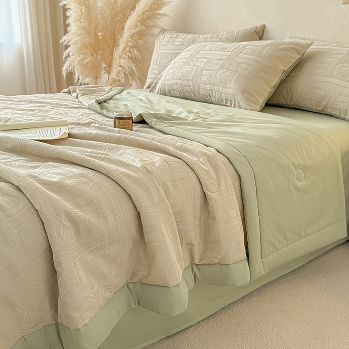 91家纺网 家纺一手货源 找家纺 一加一 2026新款全棉纯棉三层纱色织提花大豆夏被四件套-云棉肌理 幻纤影（浅茶色）