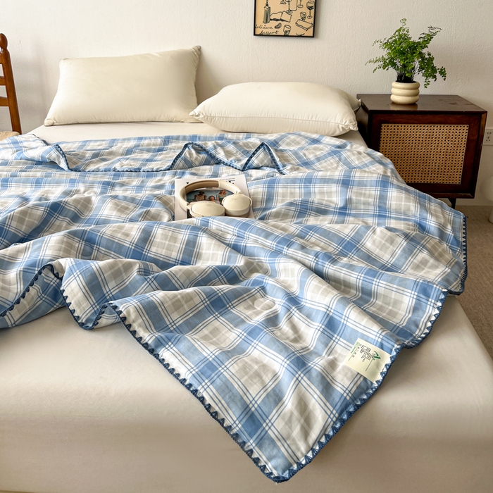 91家纺网 家纺一手货源 找家纺 逸林家纺2026新款水洗棉夏被无印风格子夏被空调被贝壳绣系列学生单/双人夏被 遇见蓝