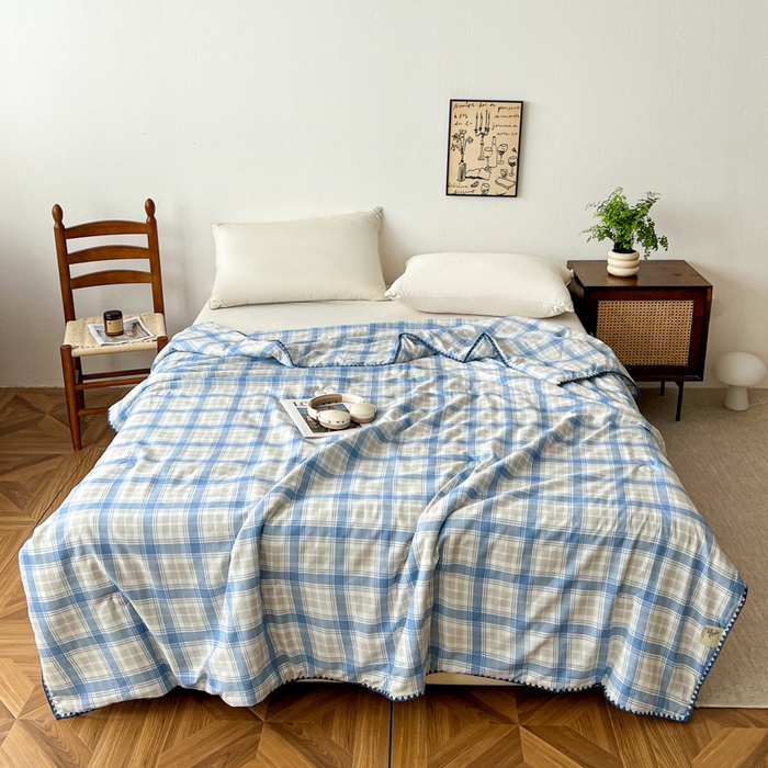91家纺网 家纺一手货源 找家纺 逸林家纺2026新款水洗棉夏被无印风格子夏被空调被贝壳绣系列学生单/双人夏被 遇见蓝