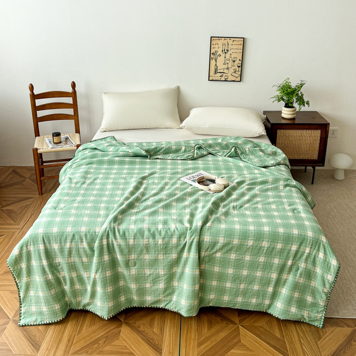 91家纺网 家纺一手货源 找家纺 逸林家纺2026新款水洗棉夏被无印风格子夏被空调被贝壳绣系列学生单/双人夏被 彩绿格