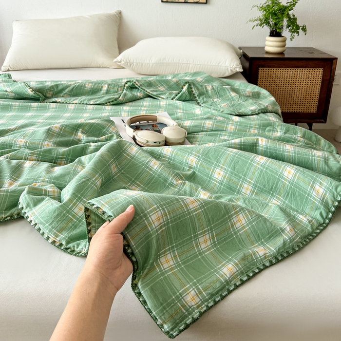 91家纺网 家纺一手货源 找家纺 逸林家纺2026新款水洗棉夏被无印风格子夏被空调被贝壳绣系列学生单/双人夏被 彩绿格