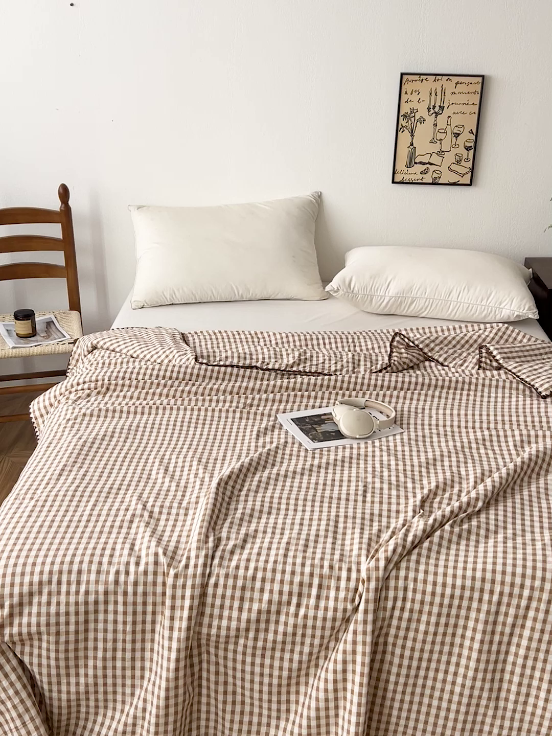 91家纺网 家纺一手货源 找家纺 逸林家纺2026新款水洗棉夏被无印风格子夏被空调被贝壳绣系列学生单/双人夏被 豆沙小格