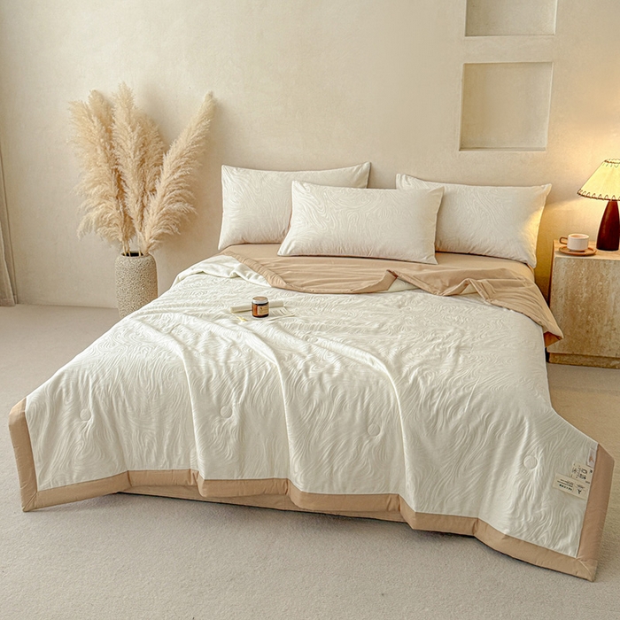 91家纺网 家纺一手货源 找家纺 一加一 2026新款全棉纯棉三层纱色织提花大豆夏被四件套-云棉肌理 凯迪娜（米白）