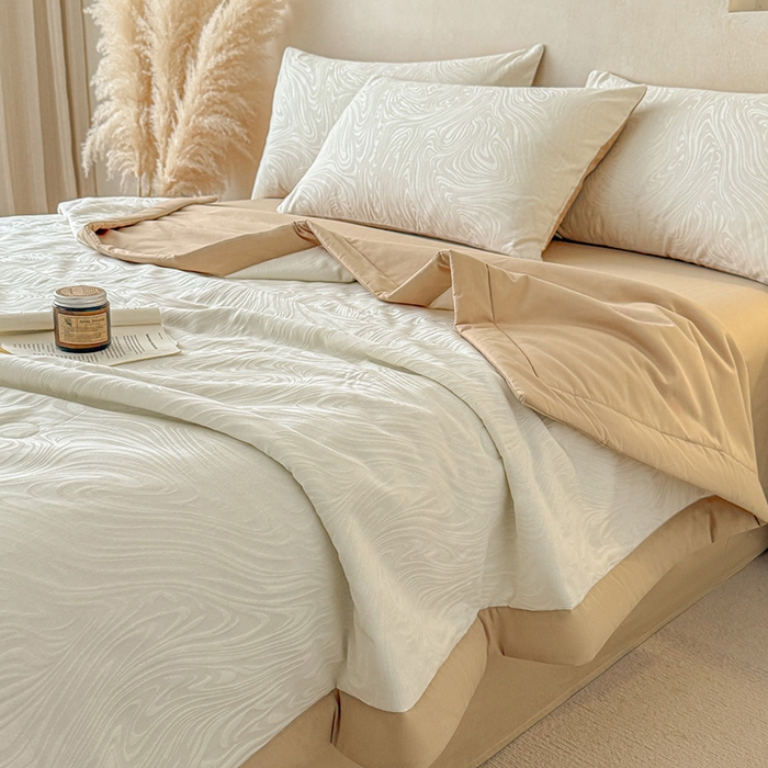 91家纺网 家纺一手货源 找家纺 一加一 2026新款全棉纯棉三层纱色织提花大豆夏被四件套-云棉肌理 凯迪娜（米白）