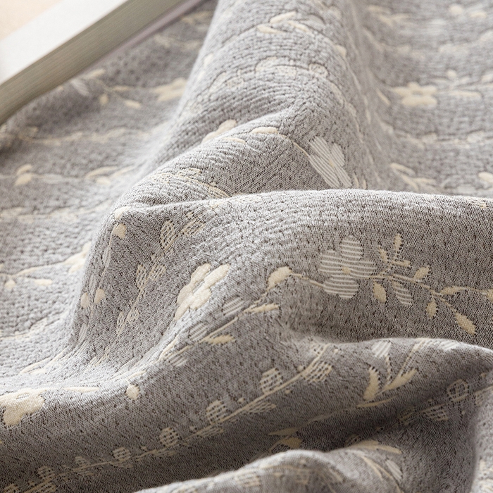 91家纺网 家纺一手货源 找家纺 悦然毛巾被 2026新款三层纱全棉纱布毛巾被盖毯夏被床单夏凉被空调被 空境灰