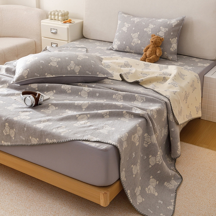 91家纺网 家纺一手货源 找家纺 悦然毛巾被 2026新款三层纱全棉纱布毛巾被盖毯夏被床单夏凉被空调被 晴灰