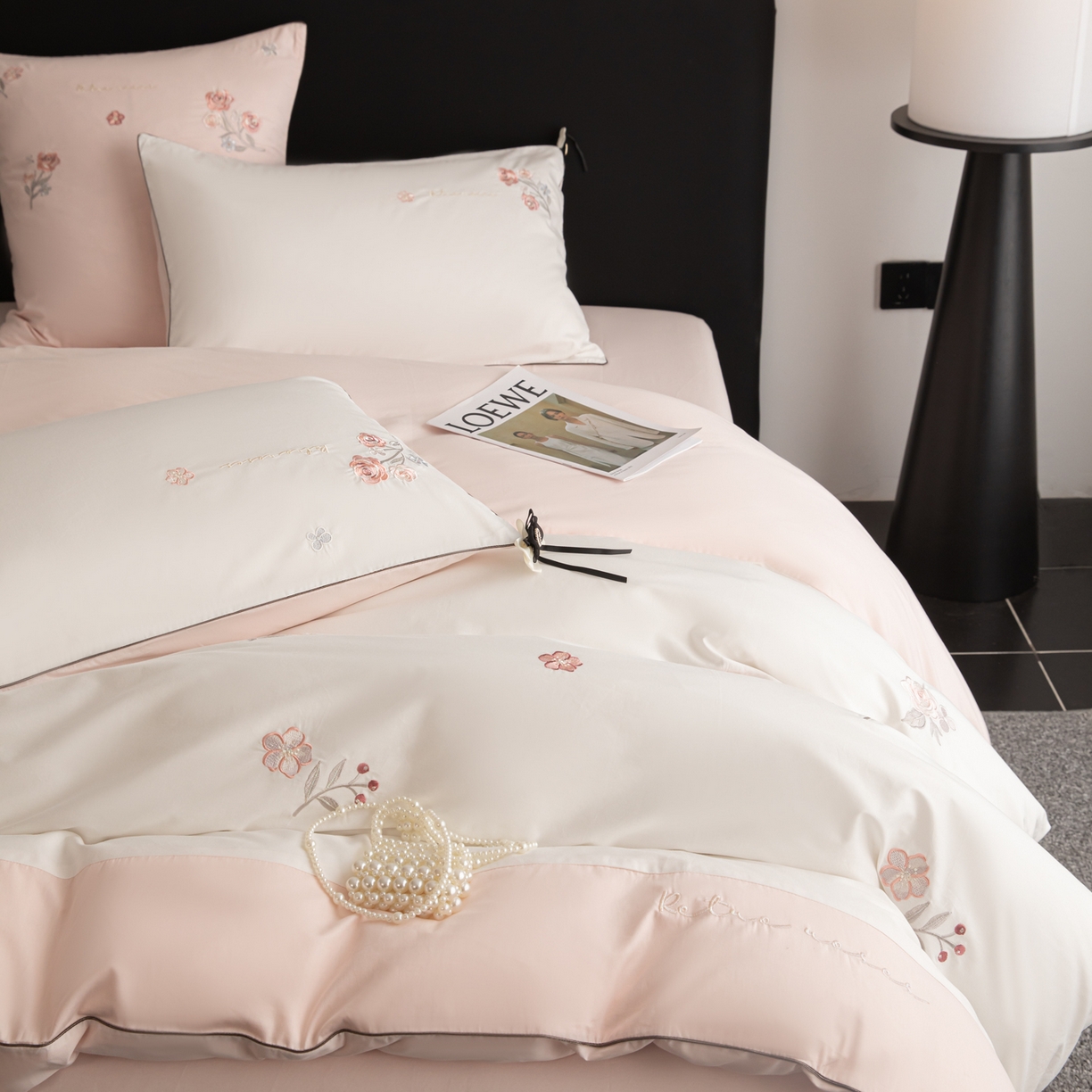 91家纺网 家纺一手货源 找家纺 （总）懒猫家纺 2026新款A类高精密40支【樱花奶芙】全棉刺绣四件套  【带礼盒】