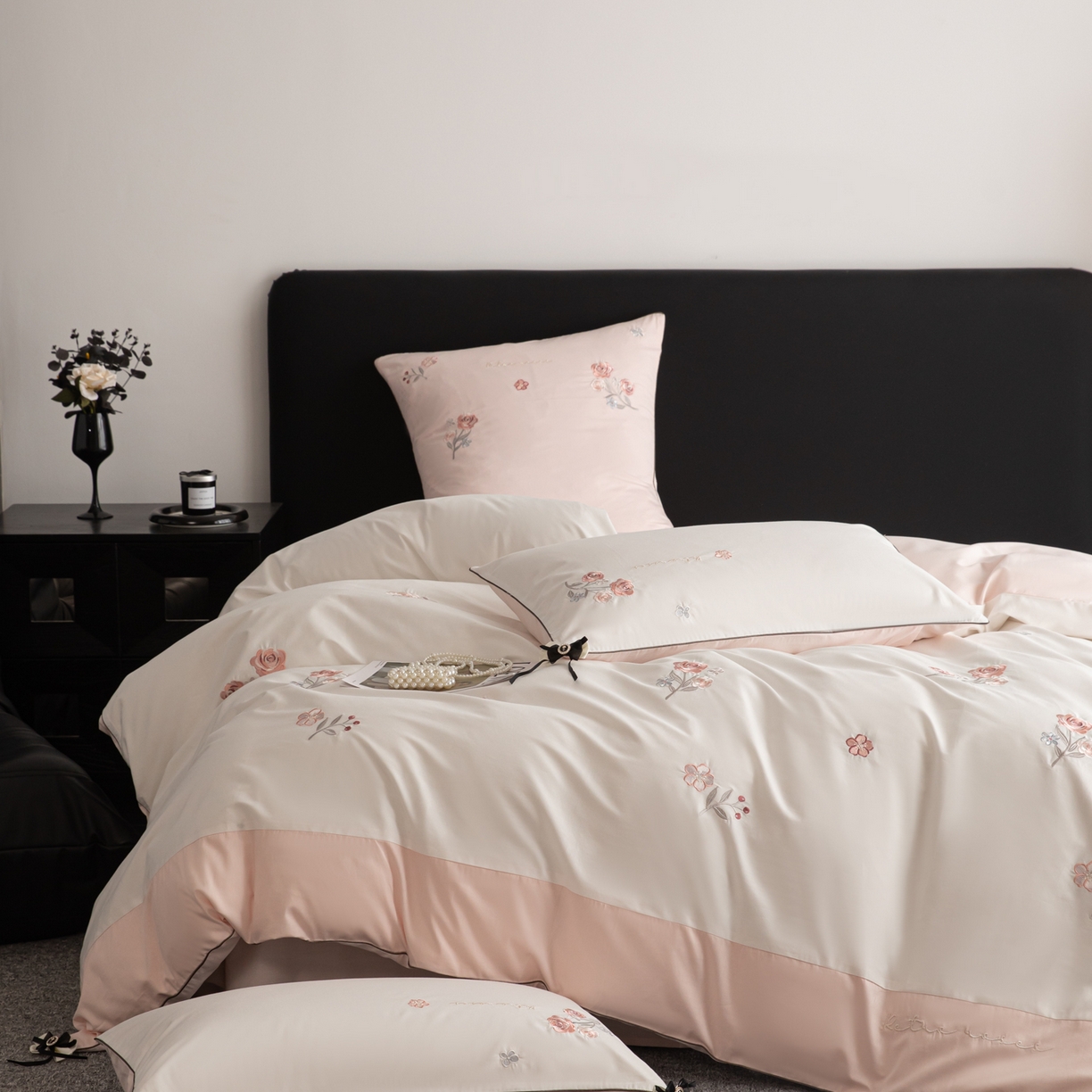 91家纺网 家纺一手货源 找家纺 （总）懒猫家纺 2026新款A类高精密40支【樱花奶芙】全棉刺绣四件套  【带礼盒】