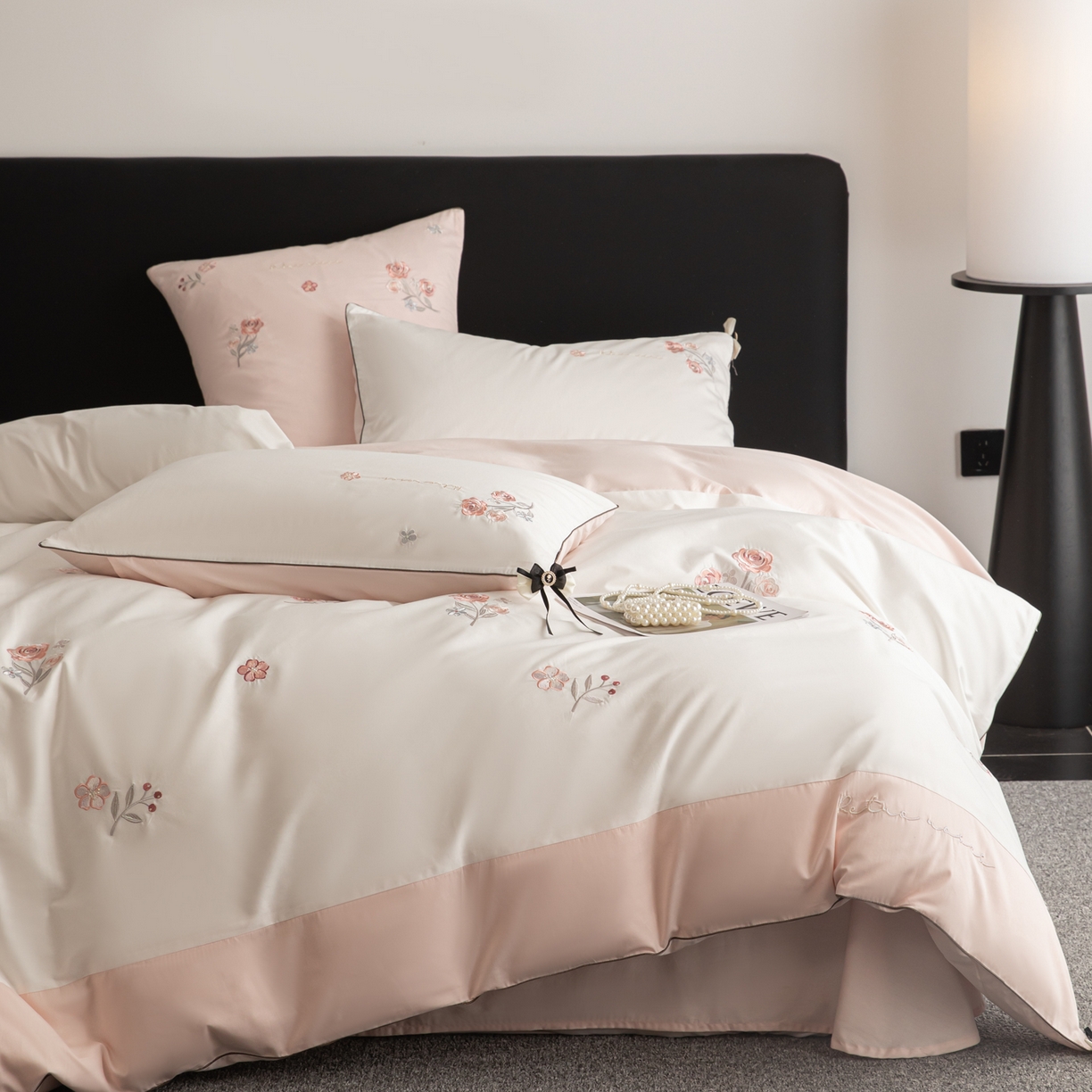 91家纺网 家纺一手货源 找家纺 （总）懒猫家纺 2026新款A类高精密40支【樱花奶芙】全棉刺绣四件套  【带礼盒】