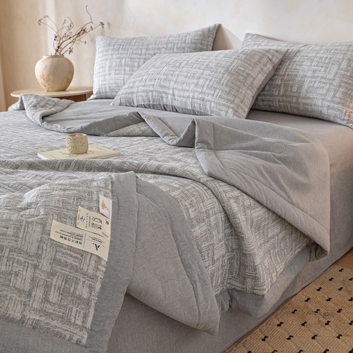 91家纺网 家纺一手货源 找家纺 一加一 2026新款全棉纯棉三层纱色织提花大豆夏被四件套-云棉肌理 凯斯悦-灰