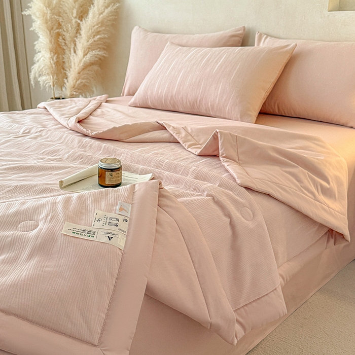 91家纺网 家纺一手货源 找家纺 一加一 2026新款全棉纯棉三层纱色织提花大豆夏被四件套-云棉肌理 佐冉（粉金）