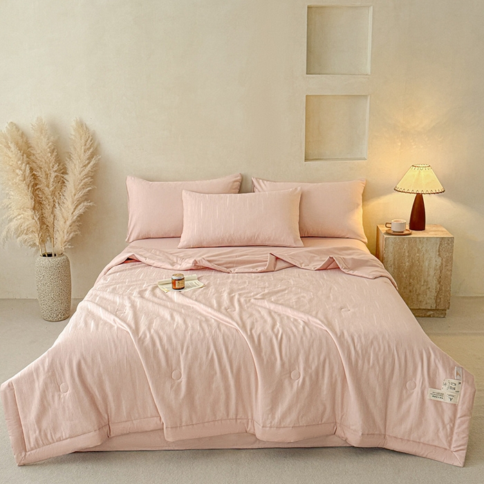 91家纺网 家纺一手货源 找家纺 一加一 2026新款全棉纯棉三层纱色织提花大豆夏被四件套-云棉肌理 佐冉（粉金）