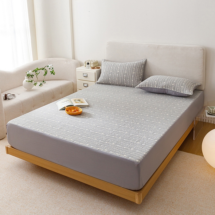 91家纺网 家纺一手货源 找家纺 悦然毛巾被 2026新款水洗三层纱布全棉床笠套件床单夹棉床罩A类单床笠床笠单件 空境灰