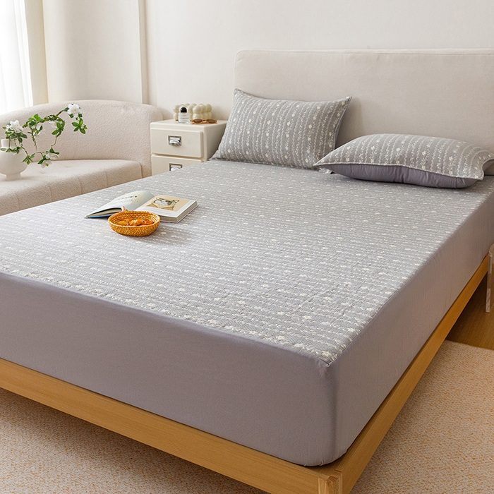 91家纺网 家纺一手货源 找家纺 悦然毛巾被 2026新款水洗三层纱布全棉床笠套件床单夹棉床罩A类单床笠床笠单件 空境灰