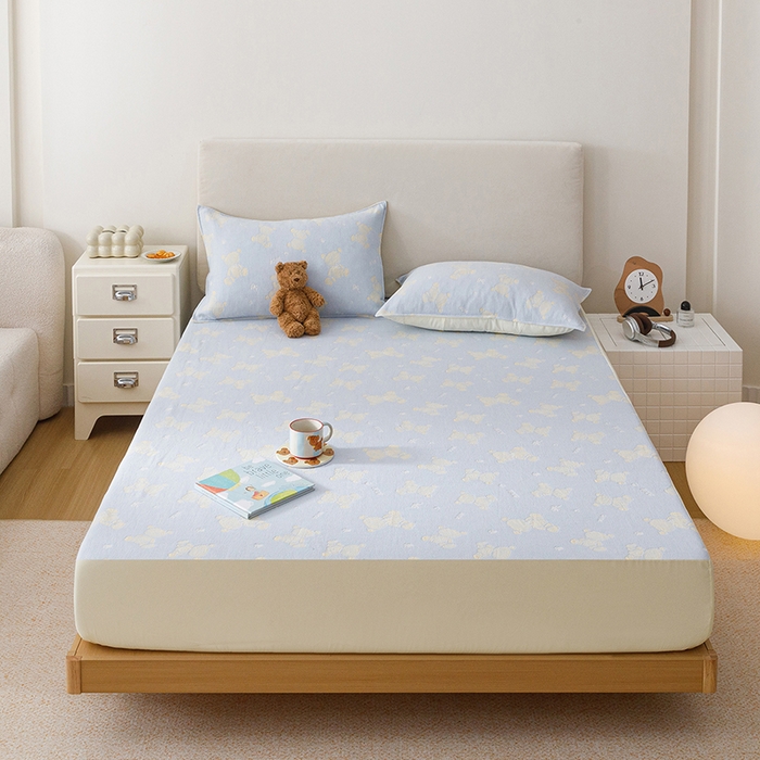 91家纺网 家纺一手货源 找家纺 悦然毛巾被 2026新款水洗三层纱布全棉床笠套件床单夹棉床罩A类单床笠床笠单件 晴蓝