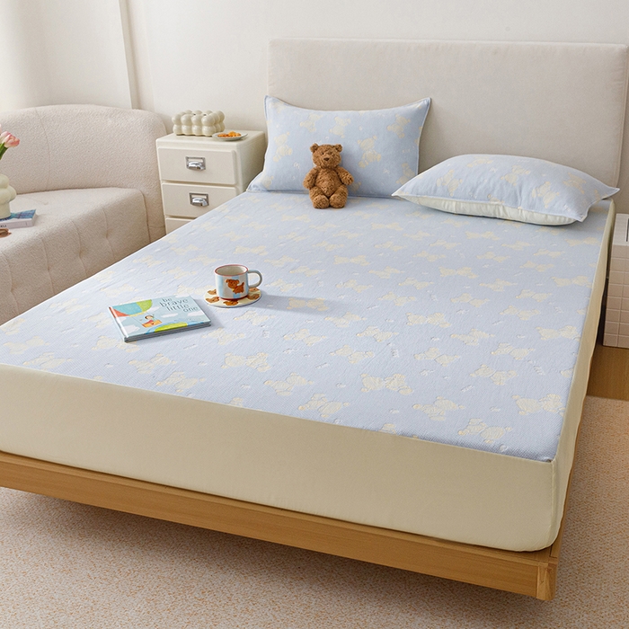 91家纺网 家纺一手货源 找家纺 悦然毛巾被 2026新款水洗三层纱布全棉床笠套件床单夹棉床罩A类单床笠床笠单件 晴蓝