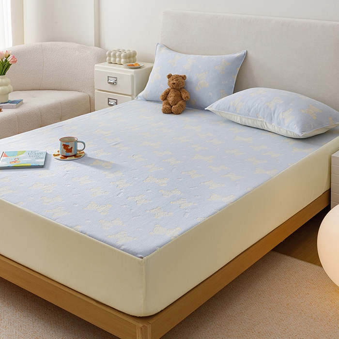 91家纺网 家纺一手货源 找家纺 悦然毛巾被 2026新款水洗三层纱布全棉床笠套件床单夹棉床罩A类单床笠床笠单件 晴蓝