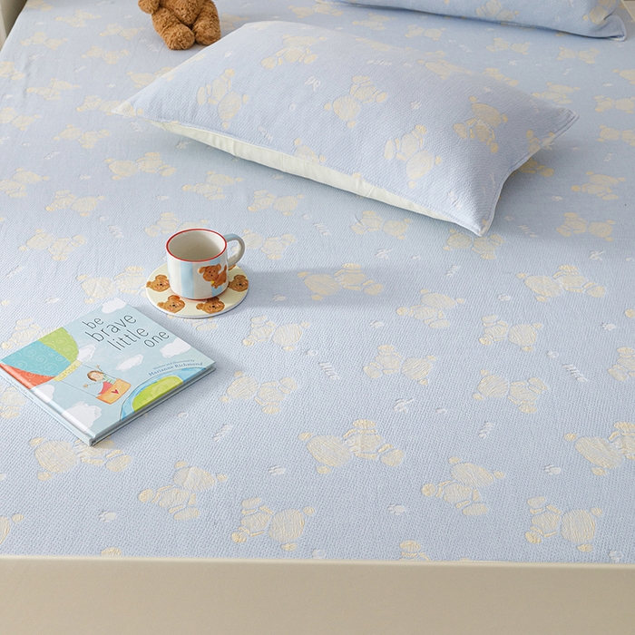 91家纺网 家纺一手货源 找家纺 悦然毛巾被 2026新款水洗三层纱布全棉床笠套件床单夹棉床罩A类单床笠床笠单件 晴蓝