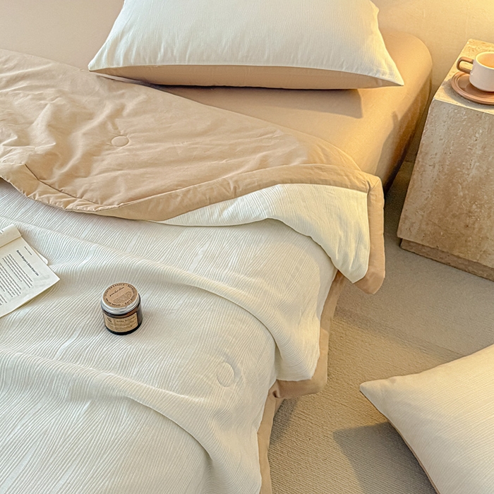 91家纺网 家纺一手货源 找家纺 一加一 2026新款全棉纯棉三层纱色织提花大豆夏被四件套-云棉肌理 佐冉（米白）